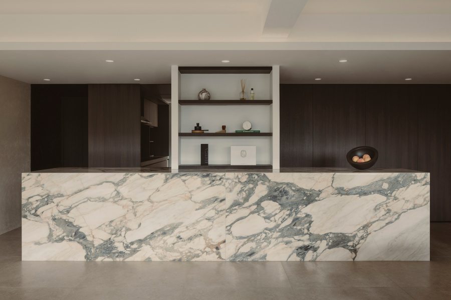 Monolith Apartment